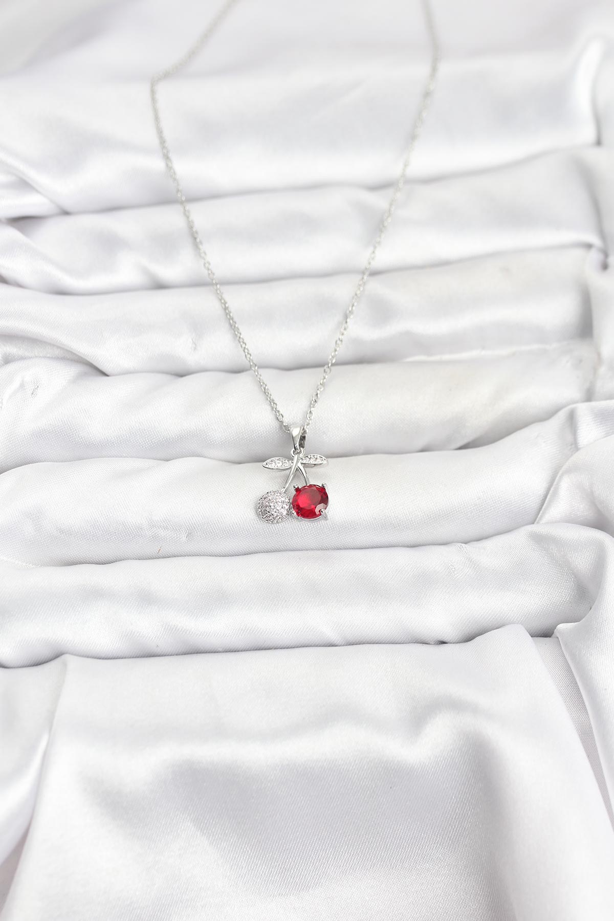 316L Çelik Zincir Gümüş Renk Kiraz Model Zirkon Taşlı Kadın Kolye - Görsel 2