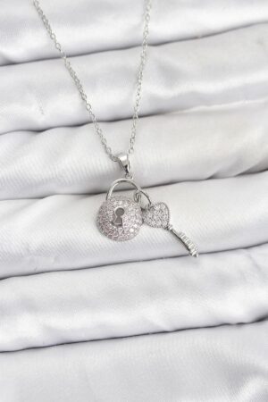 316L Çelik Zincir Gümüş Renk Kilit Anahtar Model Zirkon Taşlı Kadın Kolye
