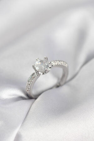 Tek Taş Model Zirkon Taşlı Gümüş Renk Kadın Yüzük