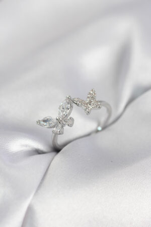 Kelebek Model Zirkon Taşlı Gümüş Renk Kadın Yüzük