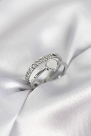 Minimal Queen Yazılı Gümüş Renk Pirinç Kadın Yüzük