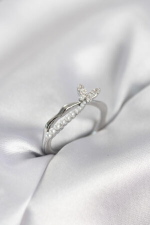 Gümüş Renk Kuyruklu Kelebek Model İncili Kadın Yüzük