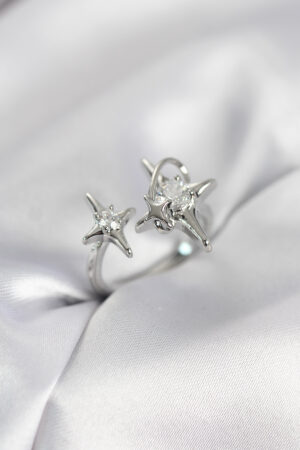 Gümüş Renk Kutup Yıldızı Model Zirkon Taşlı Kadın Yüzük