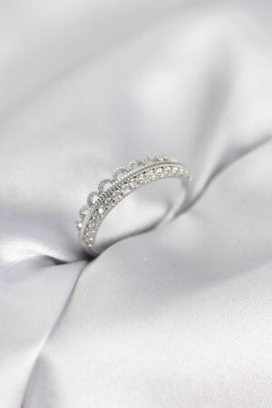 Motif Desenli Gümüş Renk Zirkon Taşlı Kadın Yüzük