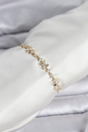 Gold Renk Yonca Model Zirkon Taşlı Asansörlü Kadın Bileklik