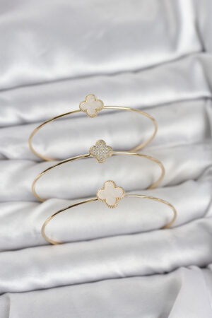 Gold Renk Yonca Model Zirkon Taşlı 3'lü Kadın Bileklik Kombini