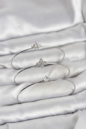 Zirkon Taşlı Gümüş Renk Yonca Model 3'lü Kadın Bileklik Kombini