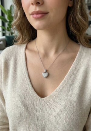 316L Çelik Zincir Gümüş Renk Zirkon Taşlı Kalpli Kadın Kolye