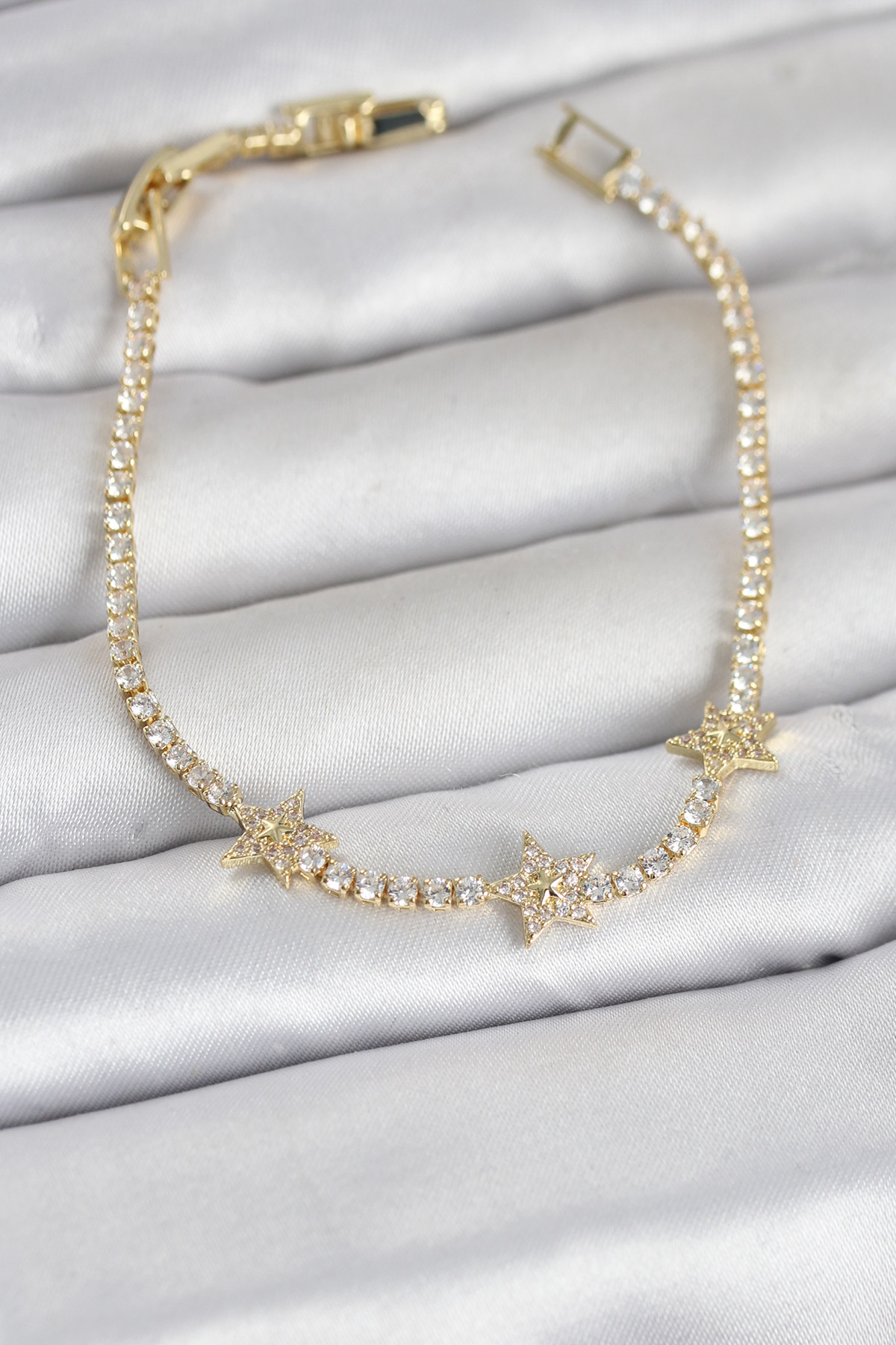 Pirinç Gold Renk Minimal Yıldız Model Zirkon Taşlı Su Yolu Kadın Bileklik