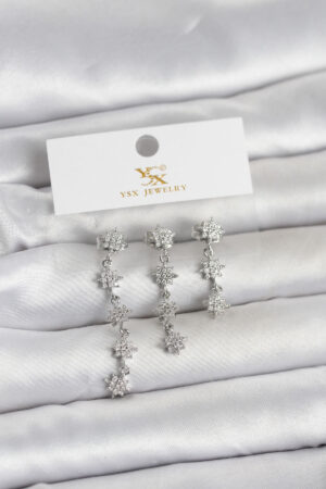 Pirinç Gümüş Renk Sıralı Kutup Yıldızı Model 3'lü Kadın Küpe