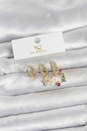 Pirinç Gold Renk Çiçek Model 3'lü Kadın Küpe
