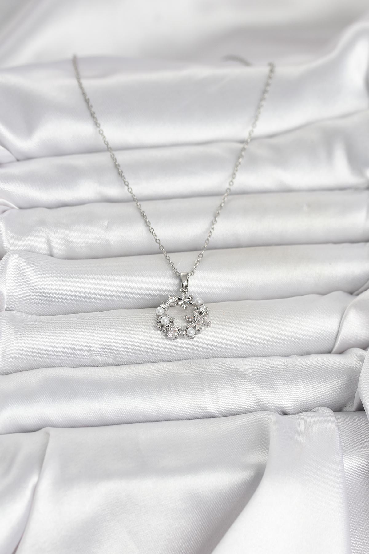 316L Çelik Zincir Gümüş Renk İncili Çiçek Model Kadın Koyle - Görsel 2