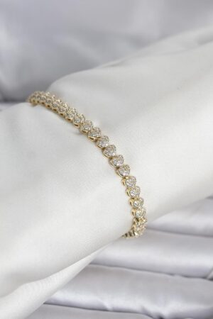 Pirinç Gold Renk Kalp Model Sıralı Zirkon Taşlı Kadın Bileklik